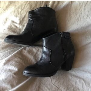 Steve Madden leather ankle boots 7.5